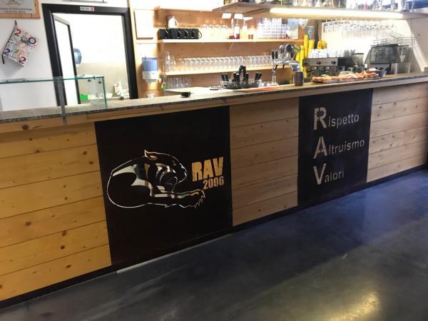 Modifica bancone Club House